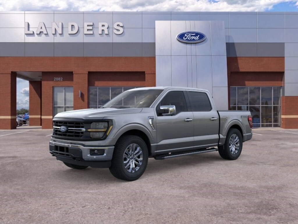 New 2026 Ford F-150 XLT XLT 4WD SuperCrew 5.5 Box