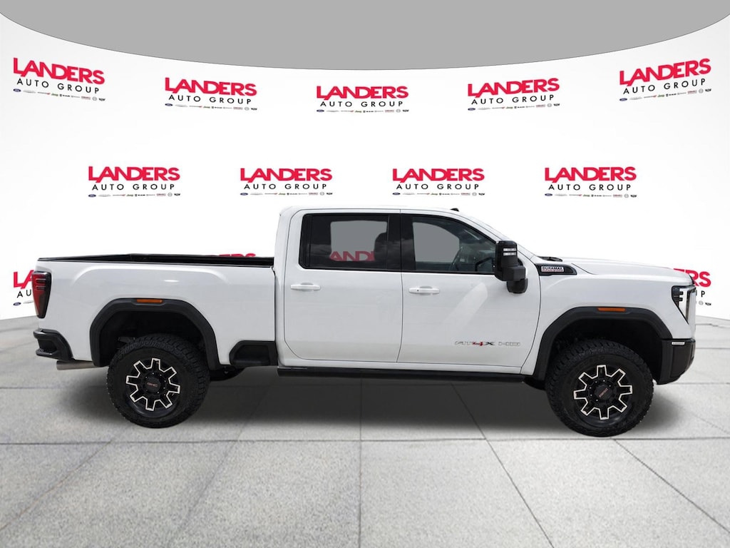 Used 2025 GMC Sierra 2500HD AT4X 4WD Crew Cab 159 AT4X