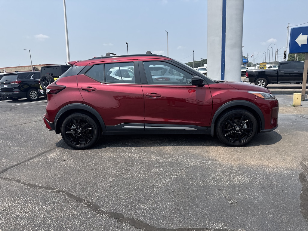 Used 2021 Nissan Kicks SR SR FWD