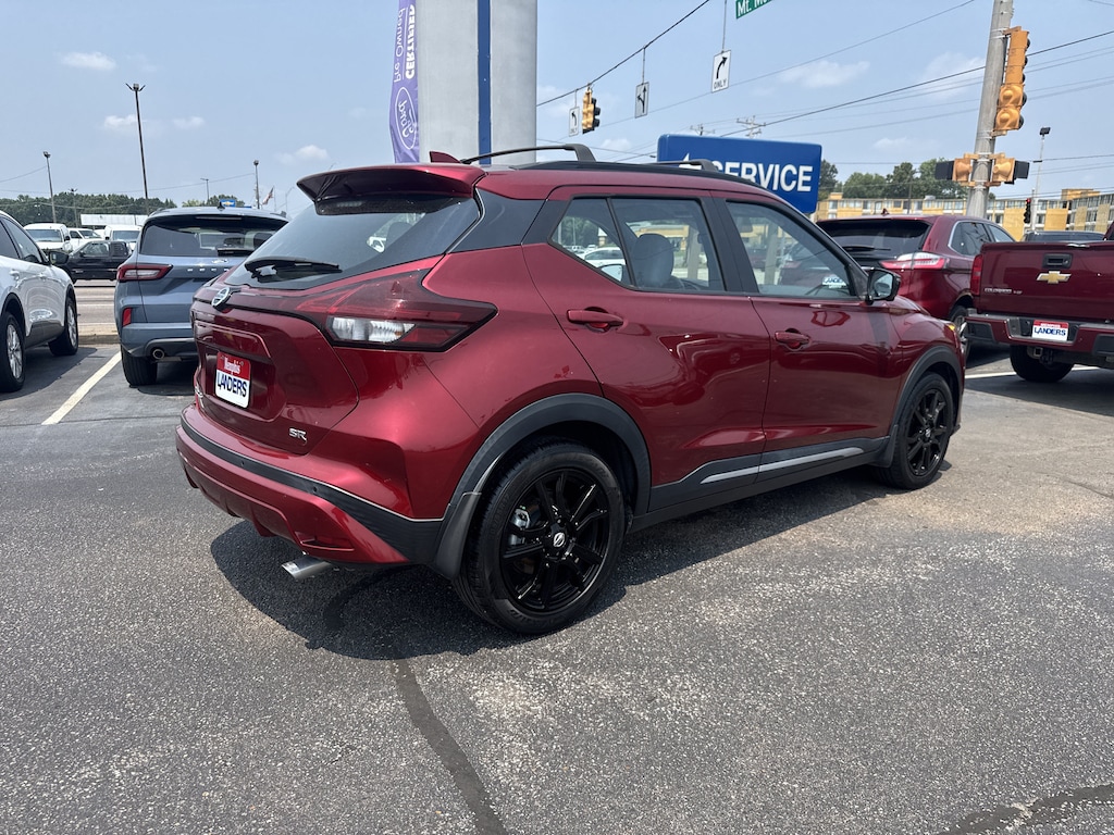 Used 2021 Nissan Kicks SR SR FWD