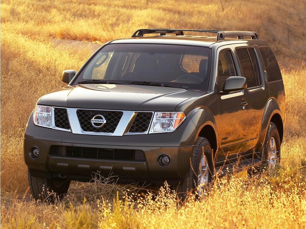 Used 2005 Nissan Pathfinder SE SUV