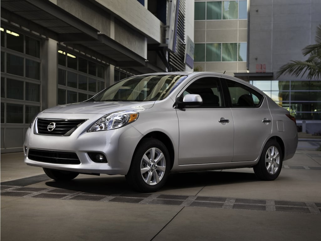Used 2014 Nissan Versa 1.6 SV Sedan