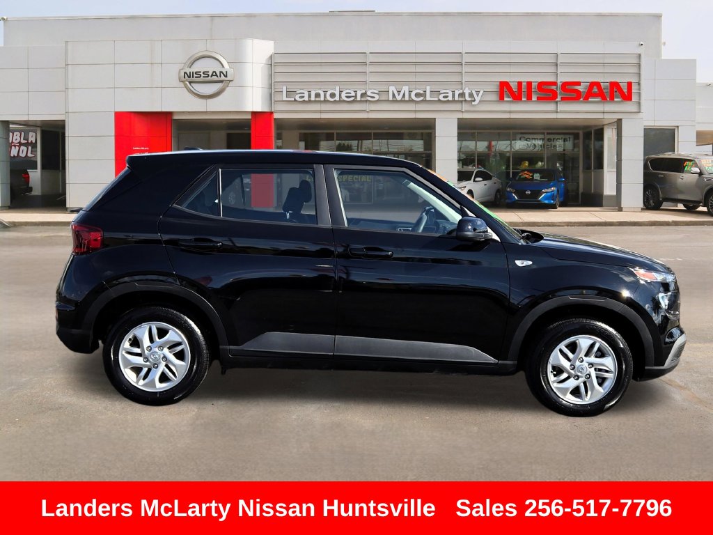 Used 2026 Hyundai Venue SE SUV