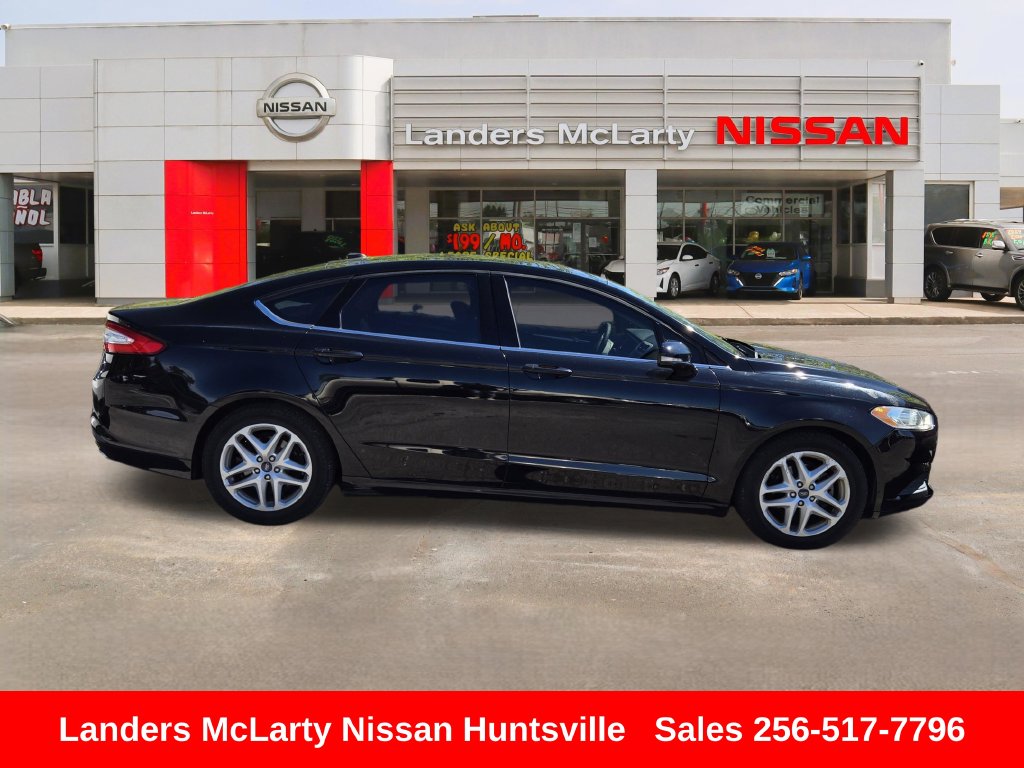 Used 2016 Ford Fusion SE Sedan