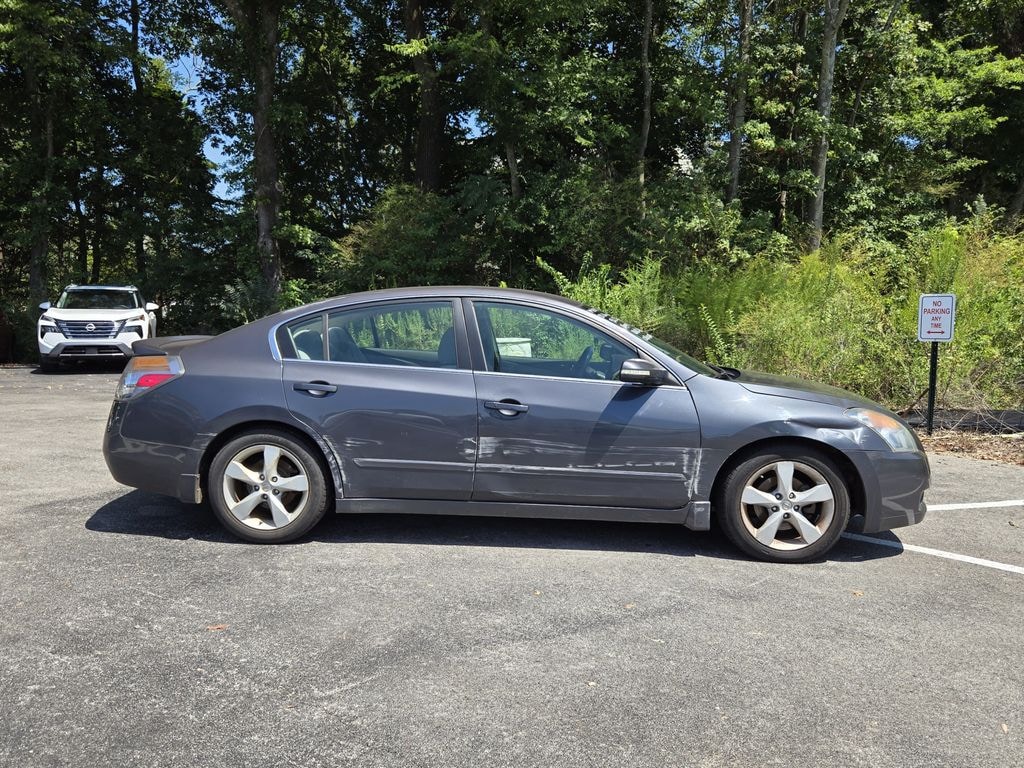 Used 2008 Nissan Altima 3.5 SE Sedan