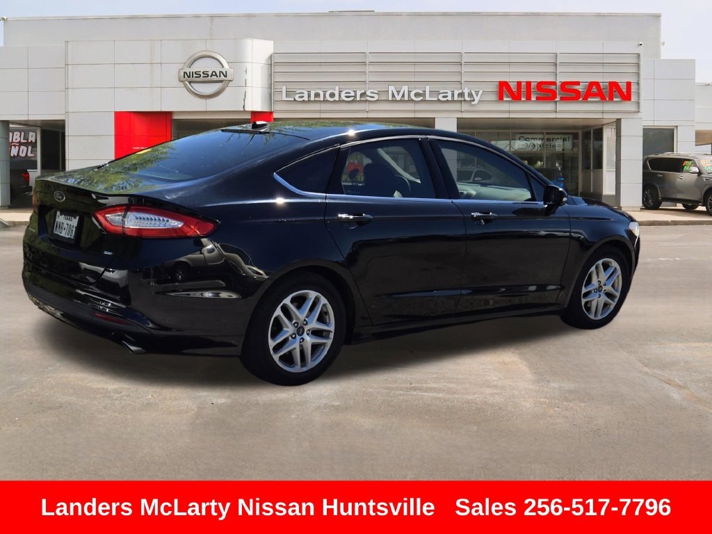 Used 2016 Ford Fusion SE Sedan