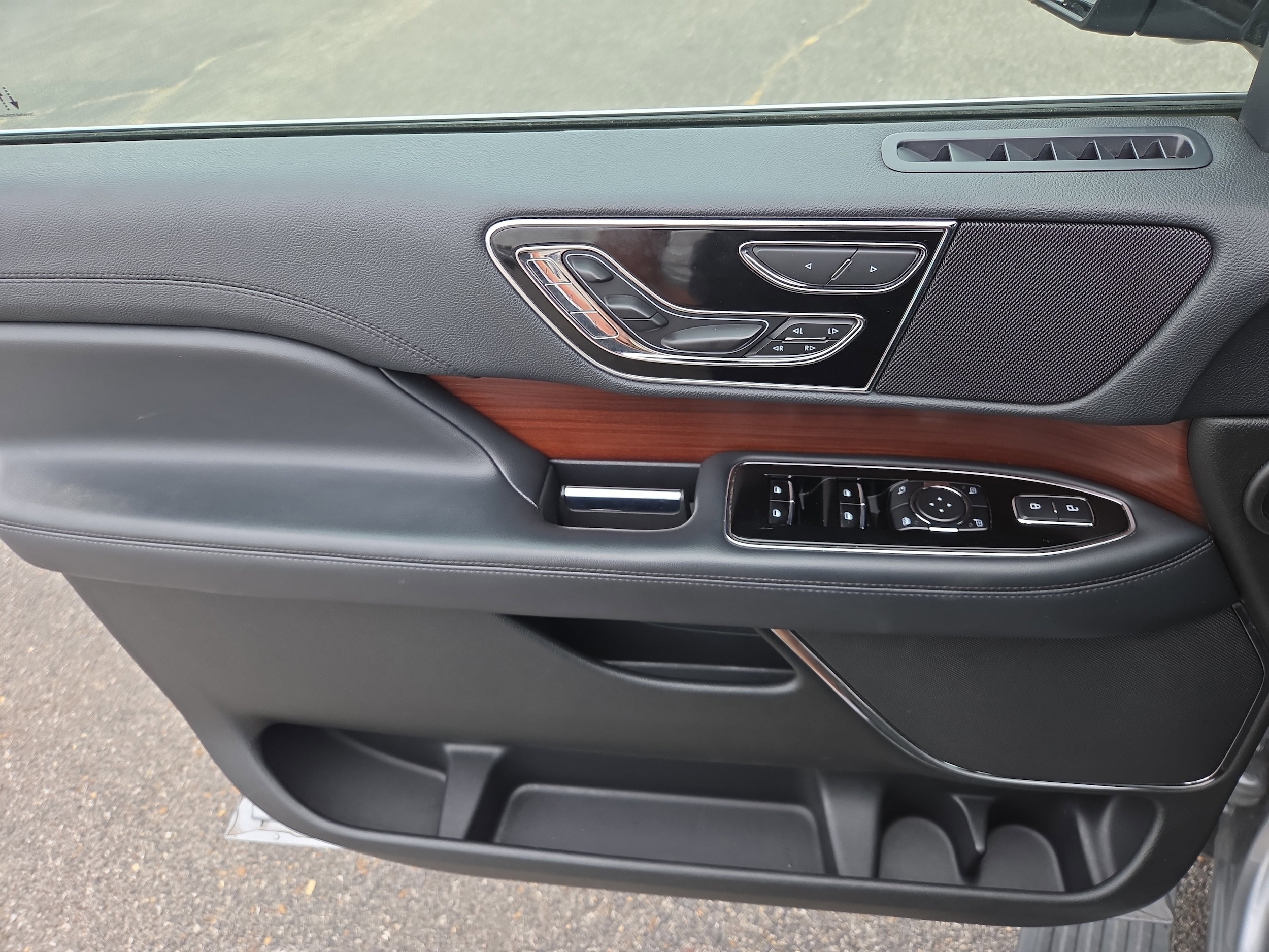 2023 Lincoln Navigator Reserve - Photo 19
