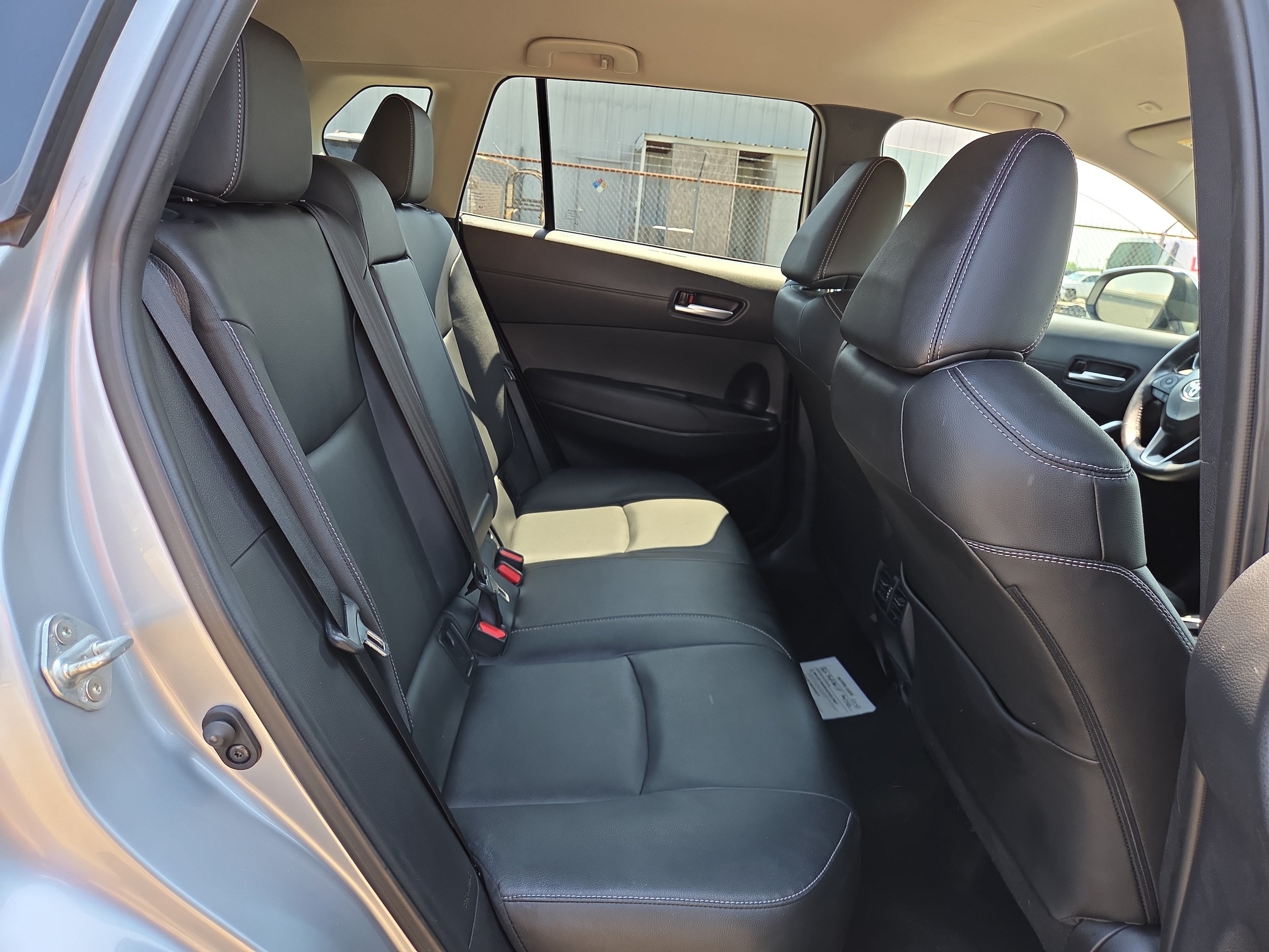 2024 Toyota Corolla Cross XLE - Photo 14