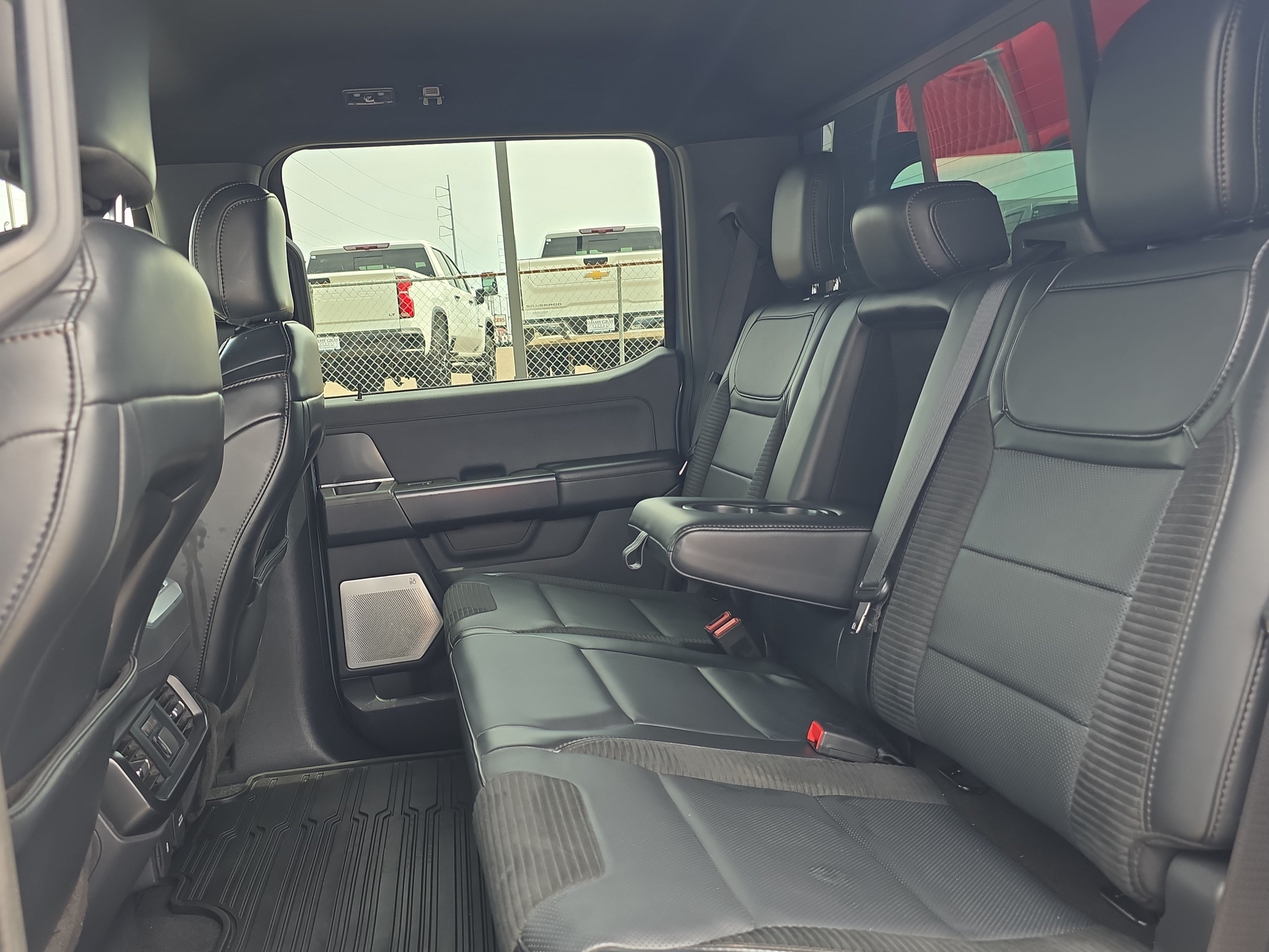 2023 Ford F-150 Raptor - Photo 12
