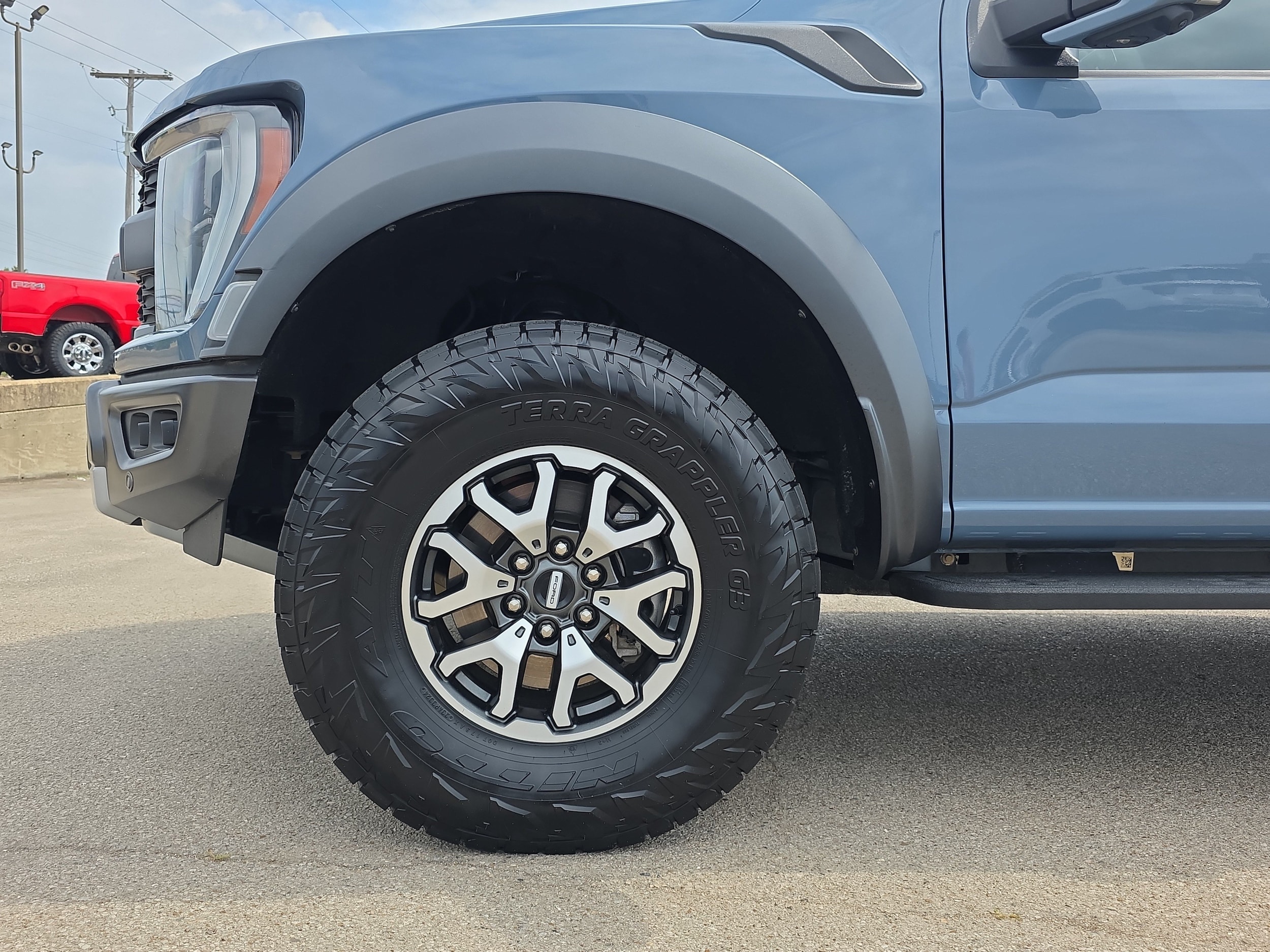 2023 Ford F-150 Raptor - Photo 9
