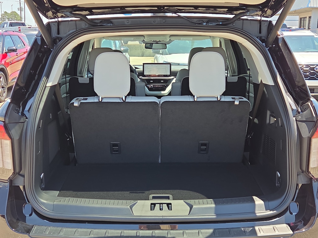 New 2026 Ford Explorer Platinum SUV