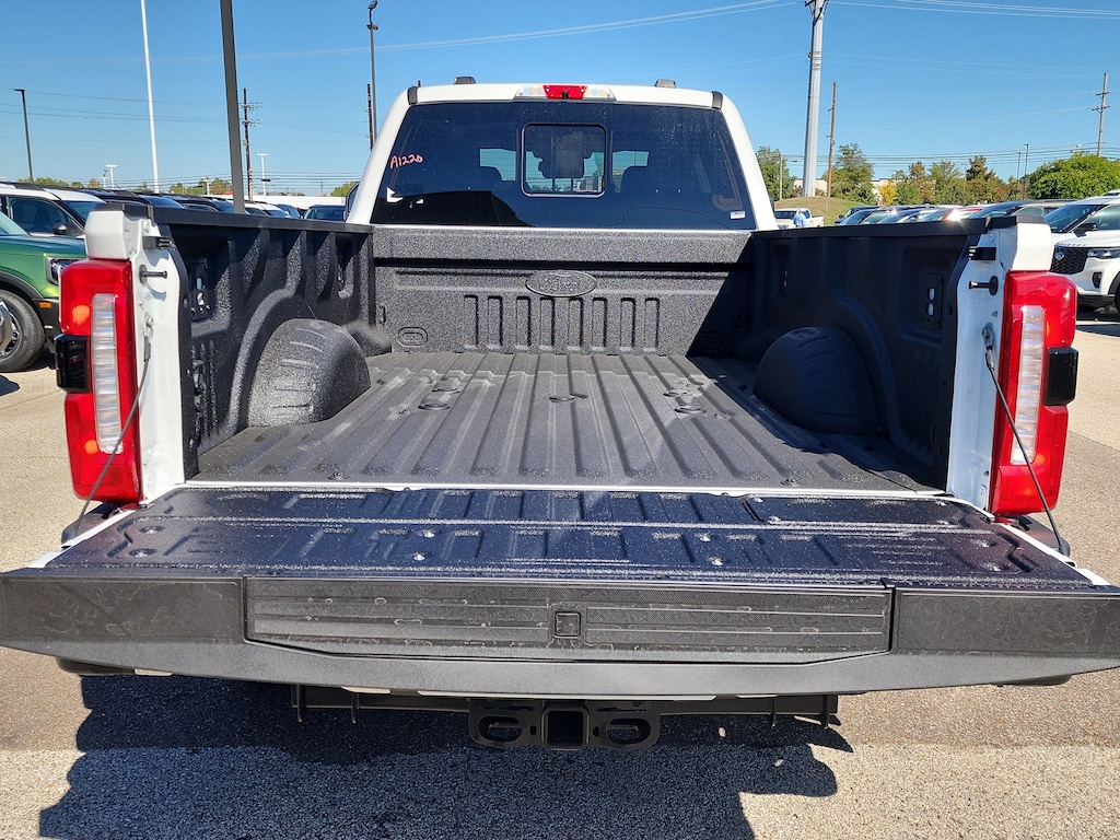 New 2026 Ford Super Duty F-350 SRW LARIAT TRUCK