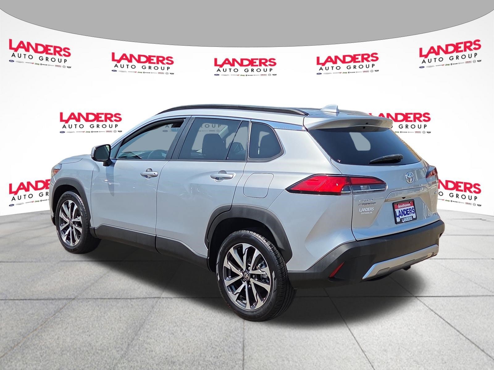 2024 Toyota Corolla Cross XLE - Photo 5