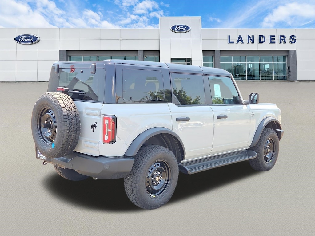 New 2026 Ford Bronco Outer Banks SUV