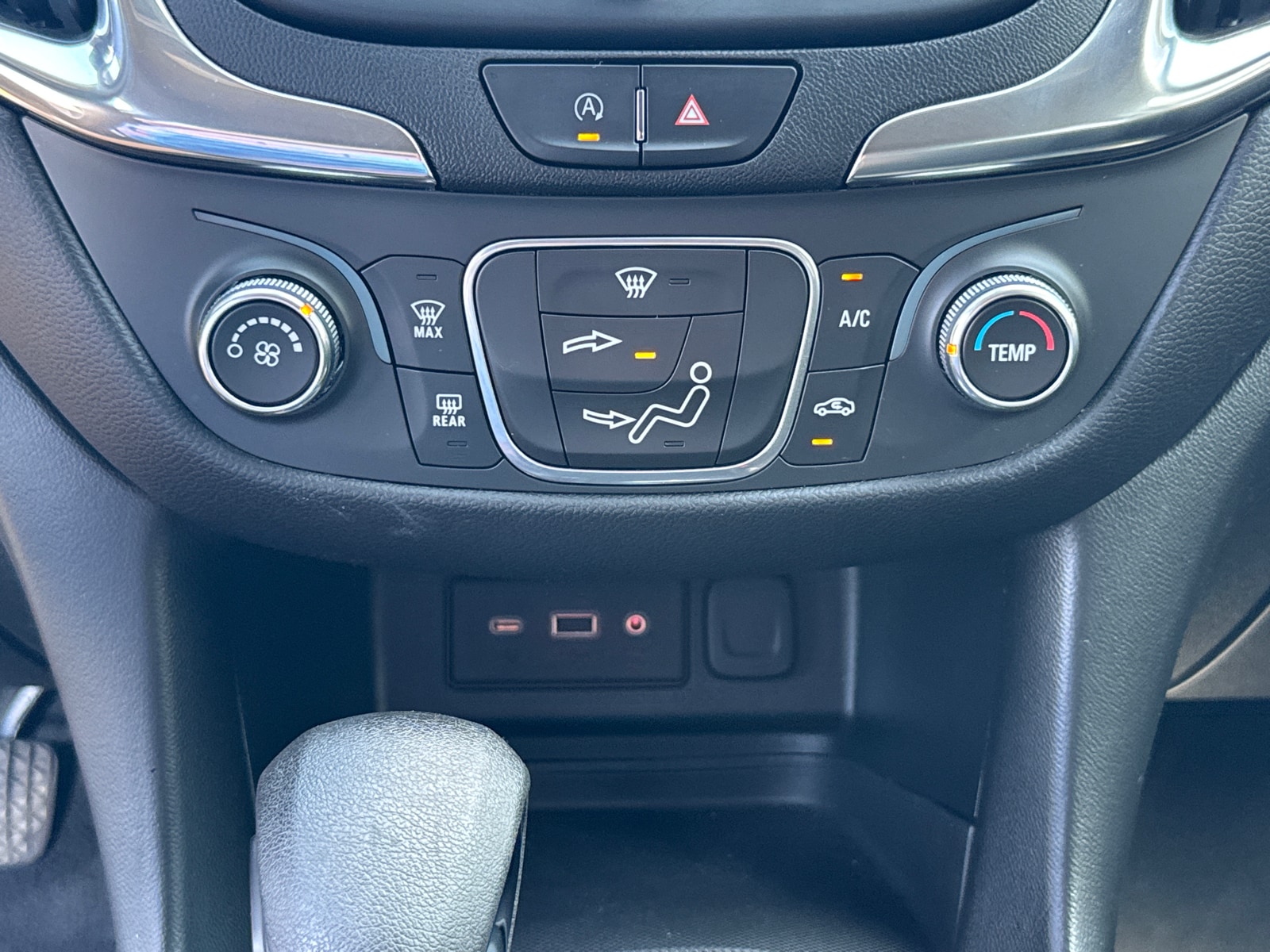 2022 Chevrolet Equinox LT - Photo 12