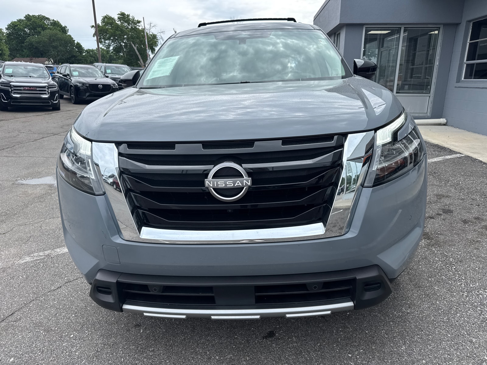 Used 2023 Nissan Pathfinder Platinum with VIN 5N1DR3DJ8PC209857 for sale in Kansas City