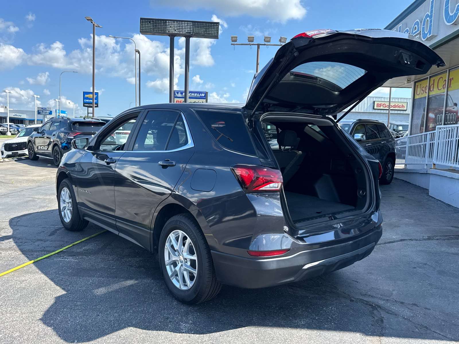 2022 Chevrolet Equinox LT - Photo 17