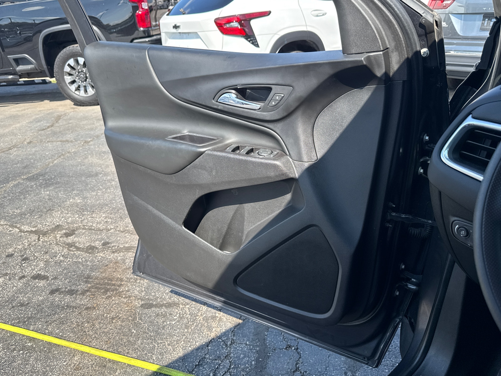2022 Chevrolet Equinox LT - Photo 16