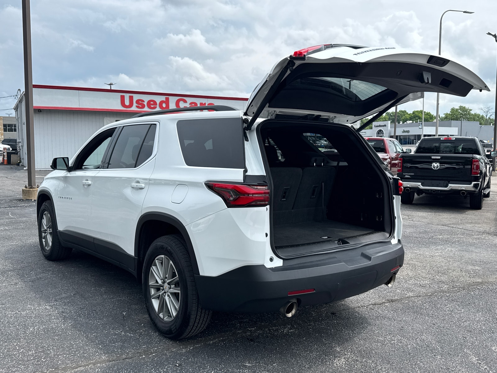 2023 Chevrolet Traverse 1LT - Photo 18