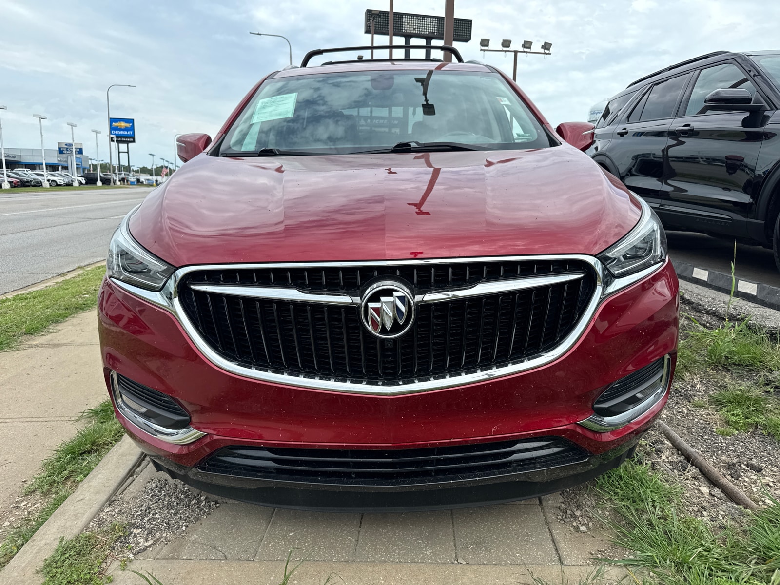 Used 2019 Buick Enclave Essence with VIN 5GAERBKWXKJ227414 for sale in Kansas City