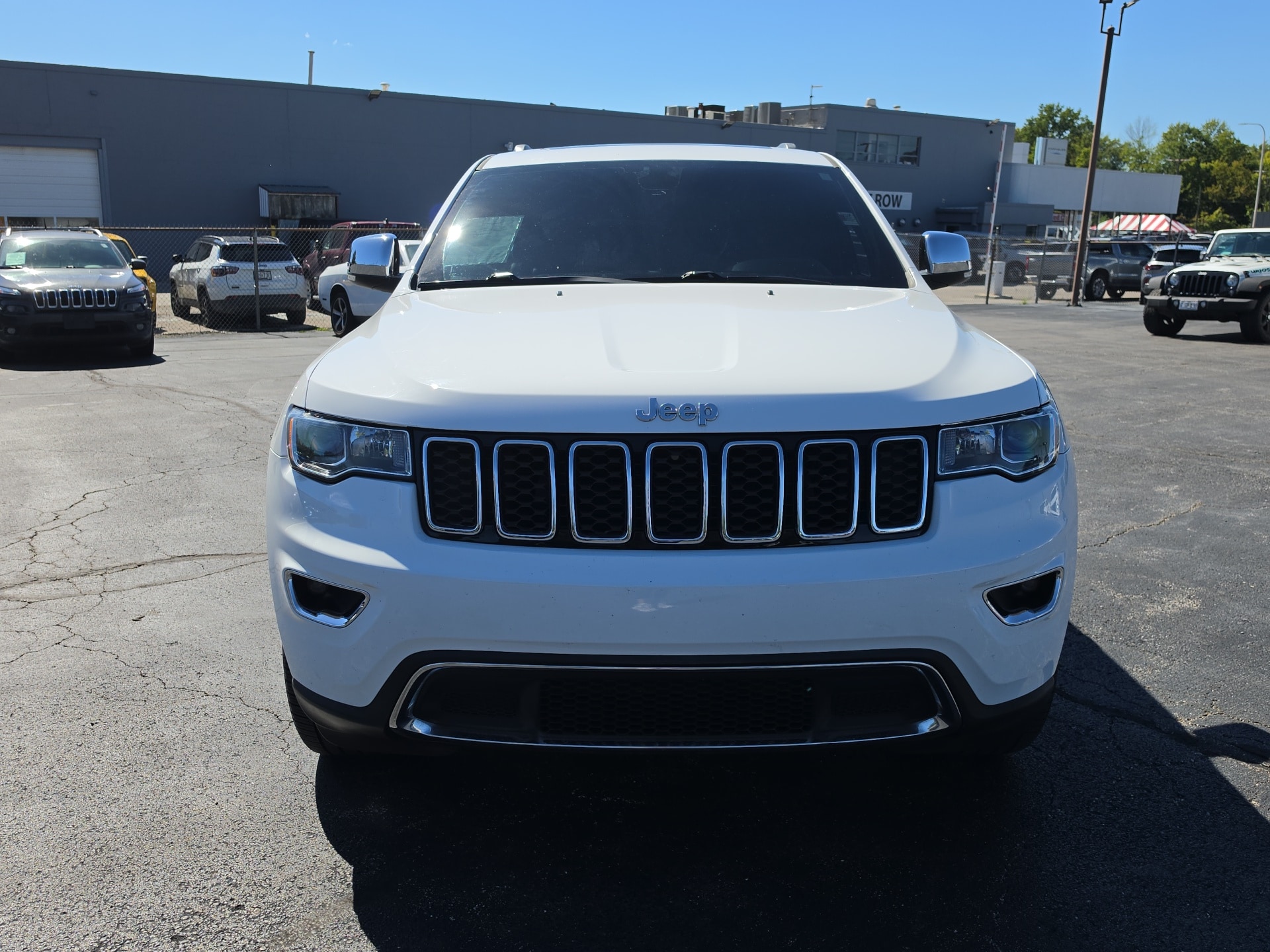 Used 2019 Jeep Grand Cherokee Limited with VIN 1C4RJFBG5KC594121 for sale in Kansas City