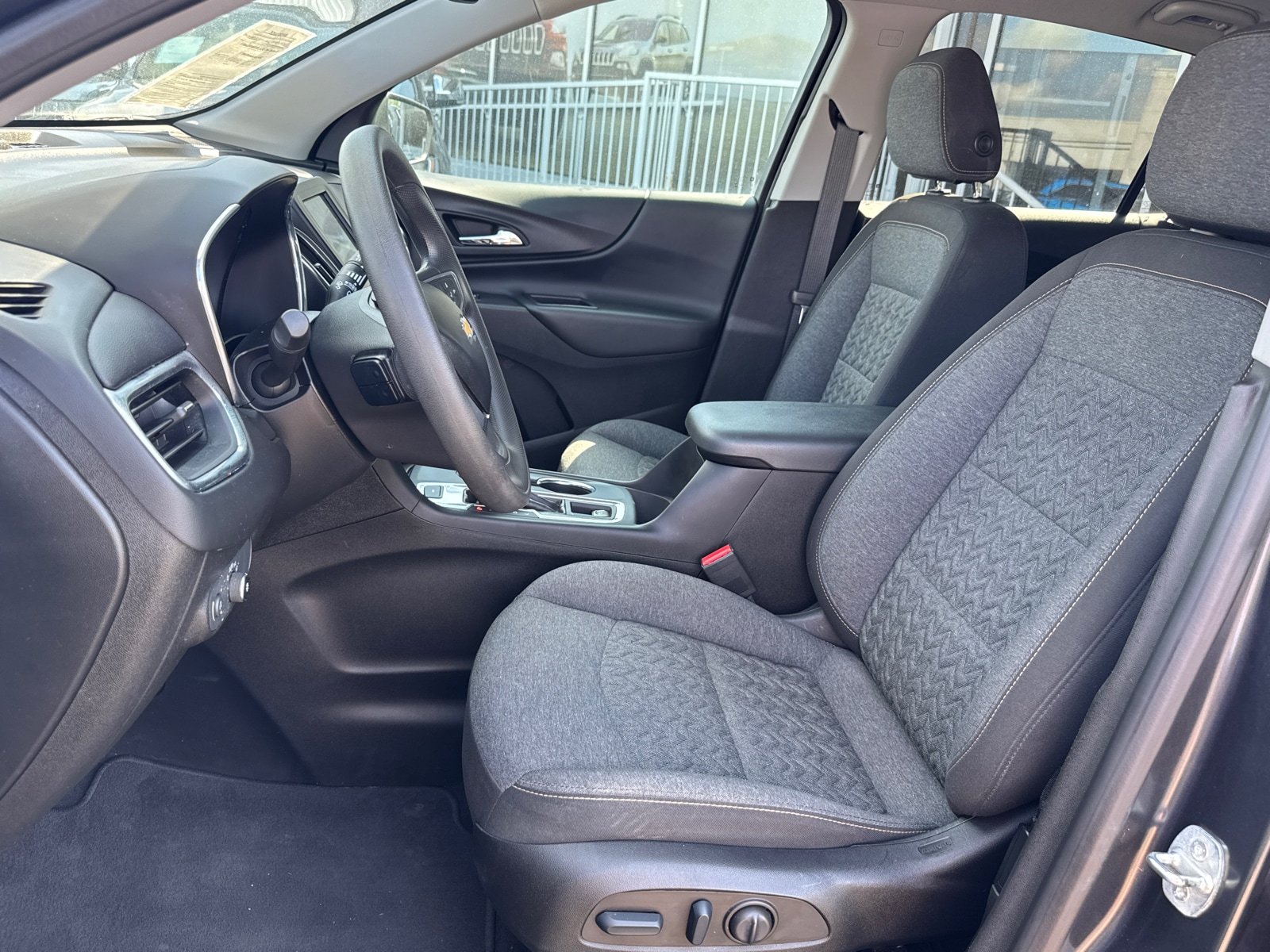 2022 Chevrolet Equinox LT - Photo 9