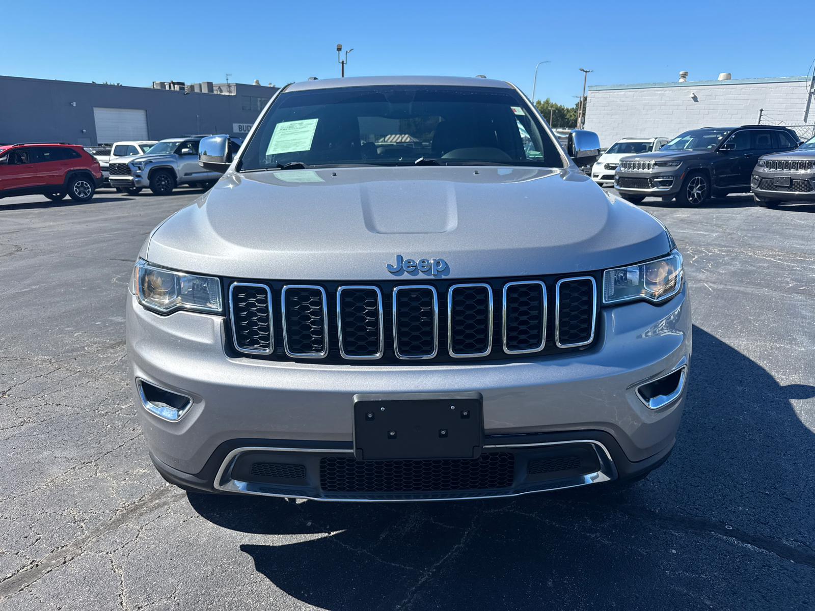 Used 2019 Jeep Grand Cherokee Limited with VIN 1C4RJFBG1KC658686 for sale in Kansas City