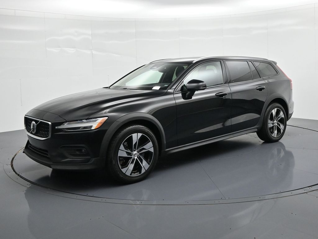2024 Volvo V60 Cross Country