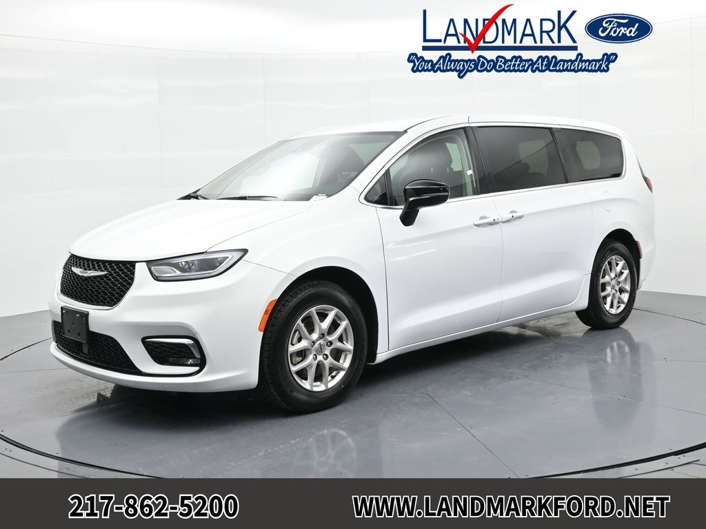 2024 Chrysler Pacifica