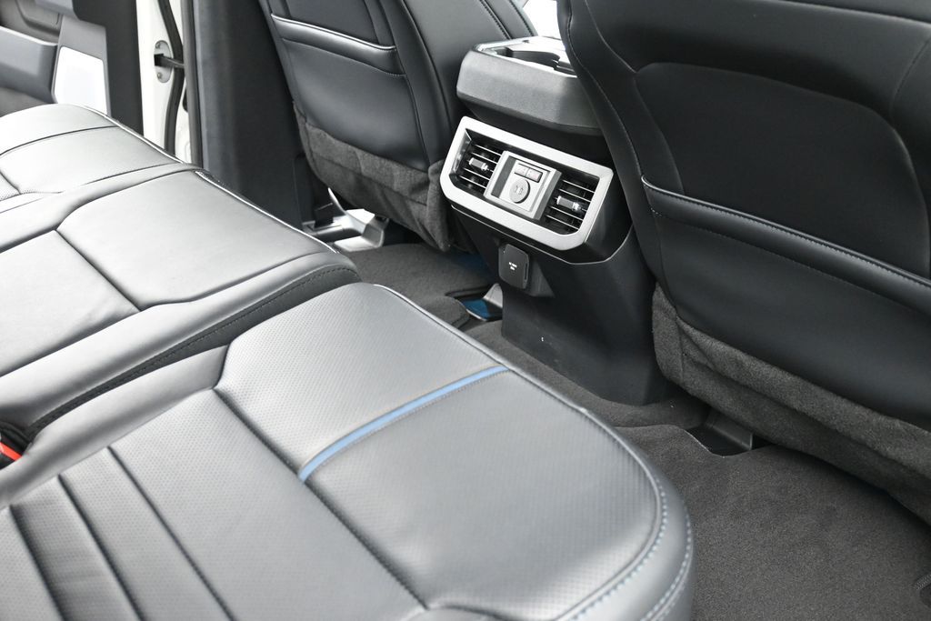 2026 Ford F-250 Super Duty Platinum - Photo 11