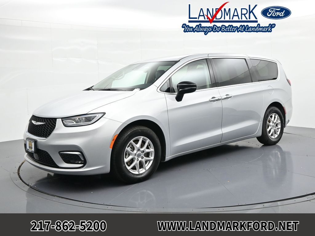 2024 Chrysler Pacifica