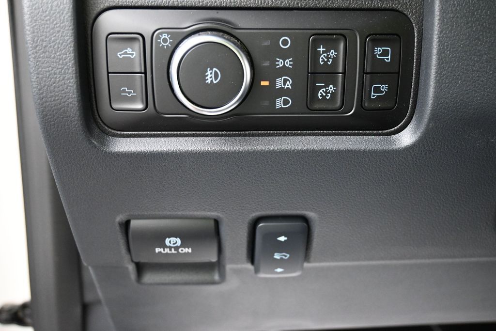2026 Ford F-250 Super Duty Platinum - Photo 15