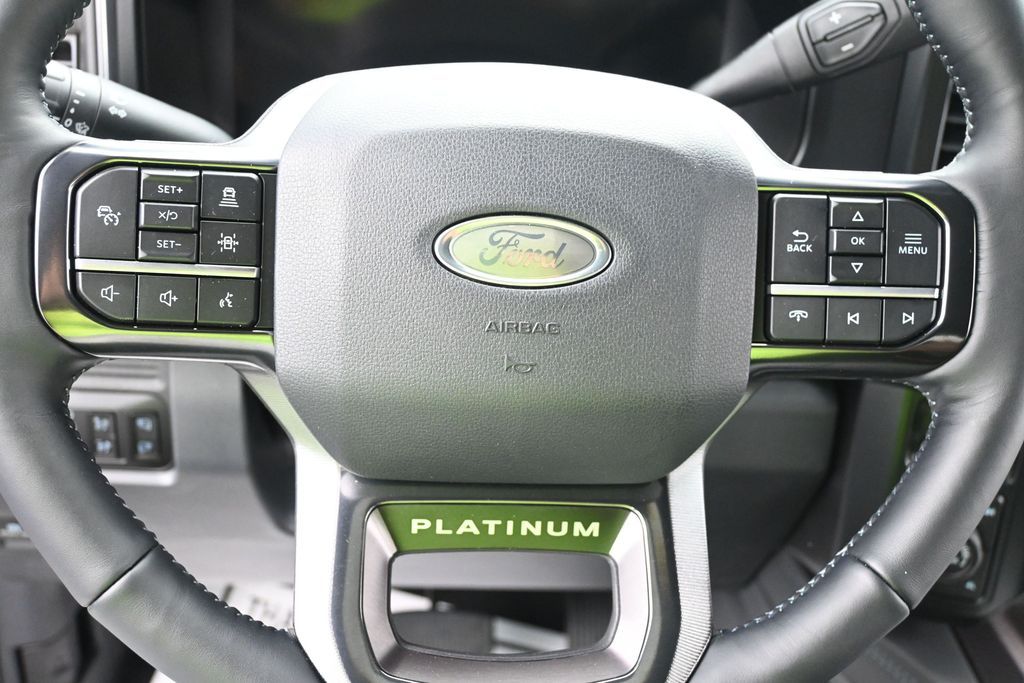 2026 Ford F-250 Super Duty Platinum - Photo 16
