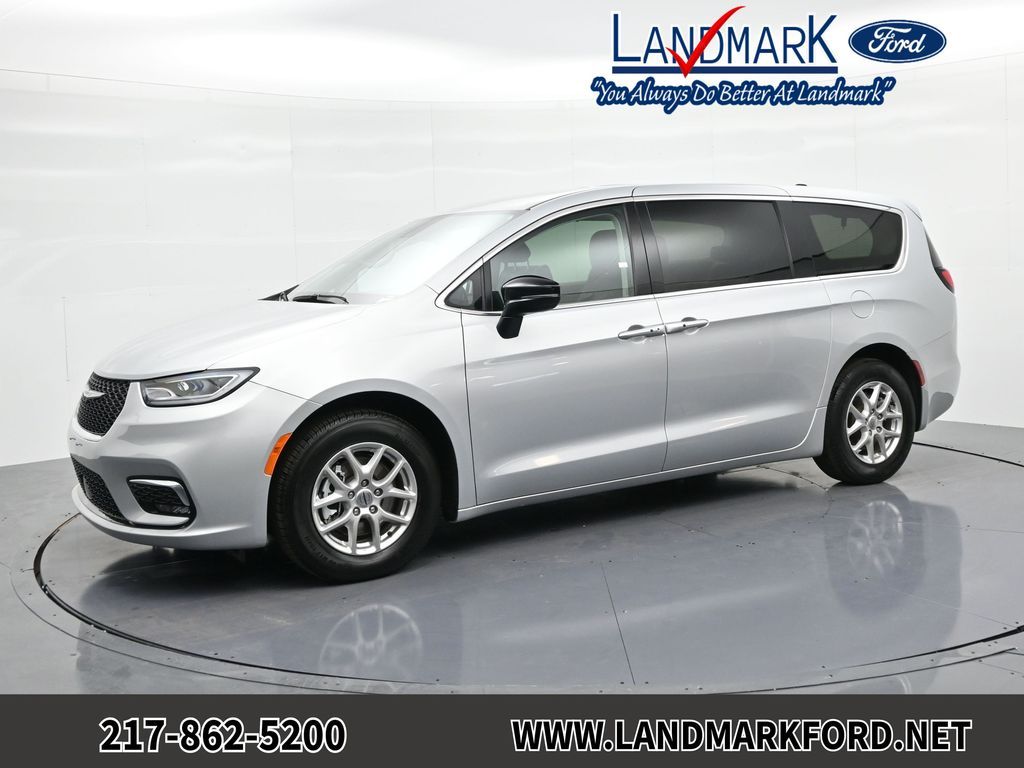 2024 Chrysler Pacifica