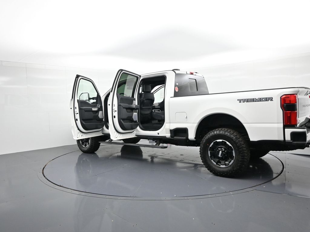 2026 Ford F-250 Super Duty Platinum - Photo 28