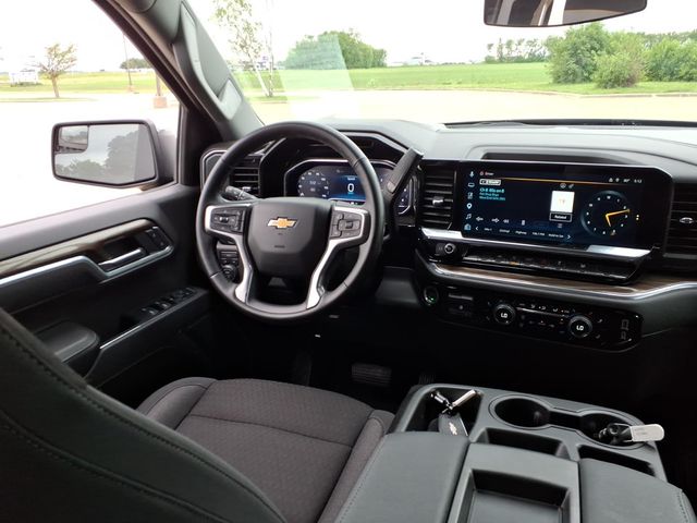 2025 Chevrolet Silverado 1500 LT - Photo 6