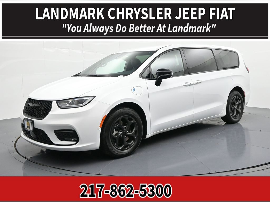 2024 Chrysler Pacifica PHEV