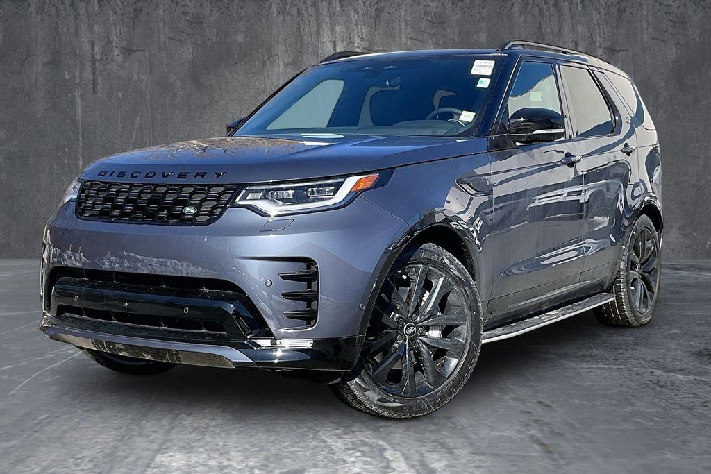 New 2026 Land Rover Discovery Dynamic SE SUV