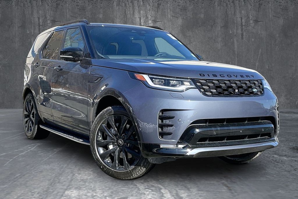 New 2026 Land Rover Discovery Dynamic SE SUV