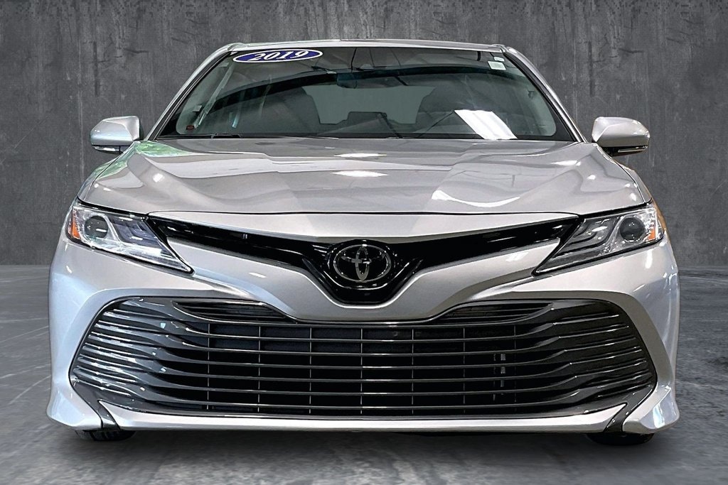 Used 2019 Toyota Camry XLE Sedan