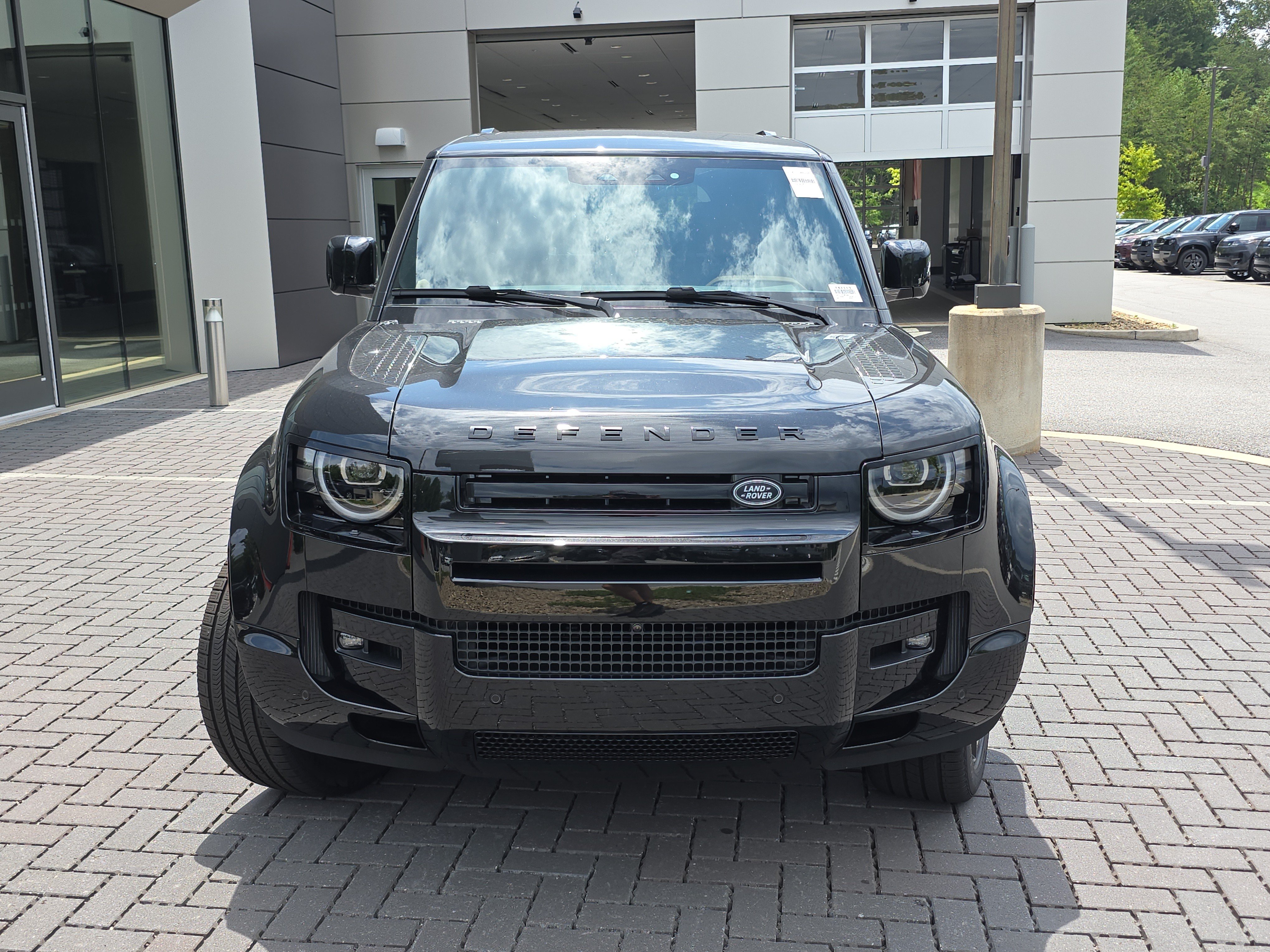 New 2026 Land Rover Defender 110 X-Dynamic SE SUV