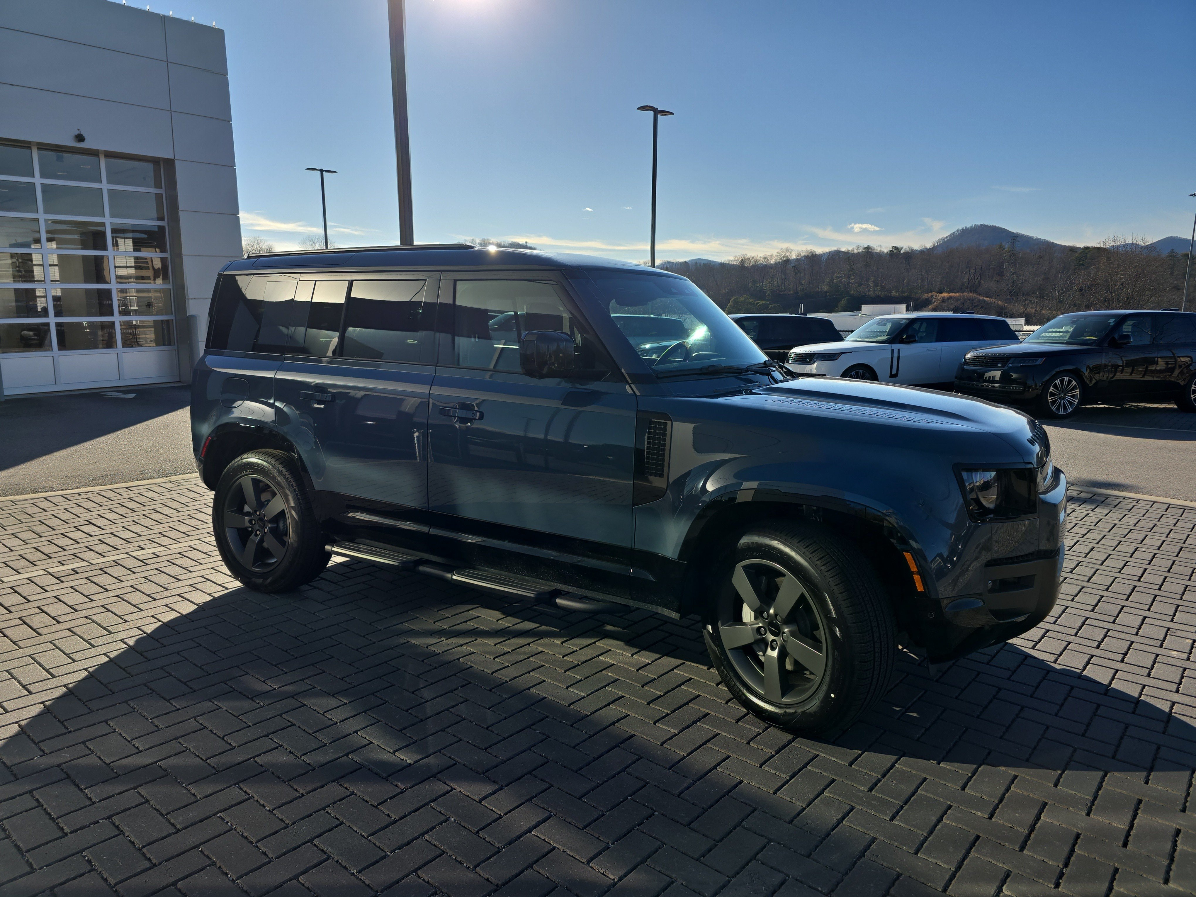 Used 2026 Land Rover Defender X-Dynamic SE 110 P400 X-Dynamic SE