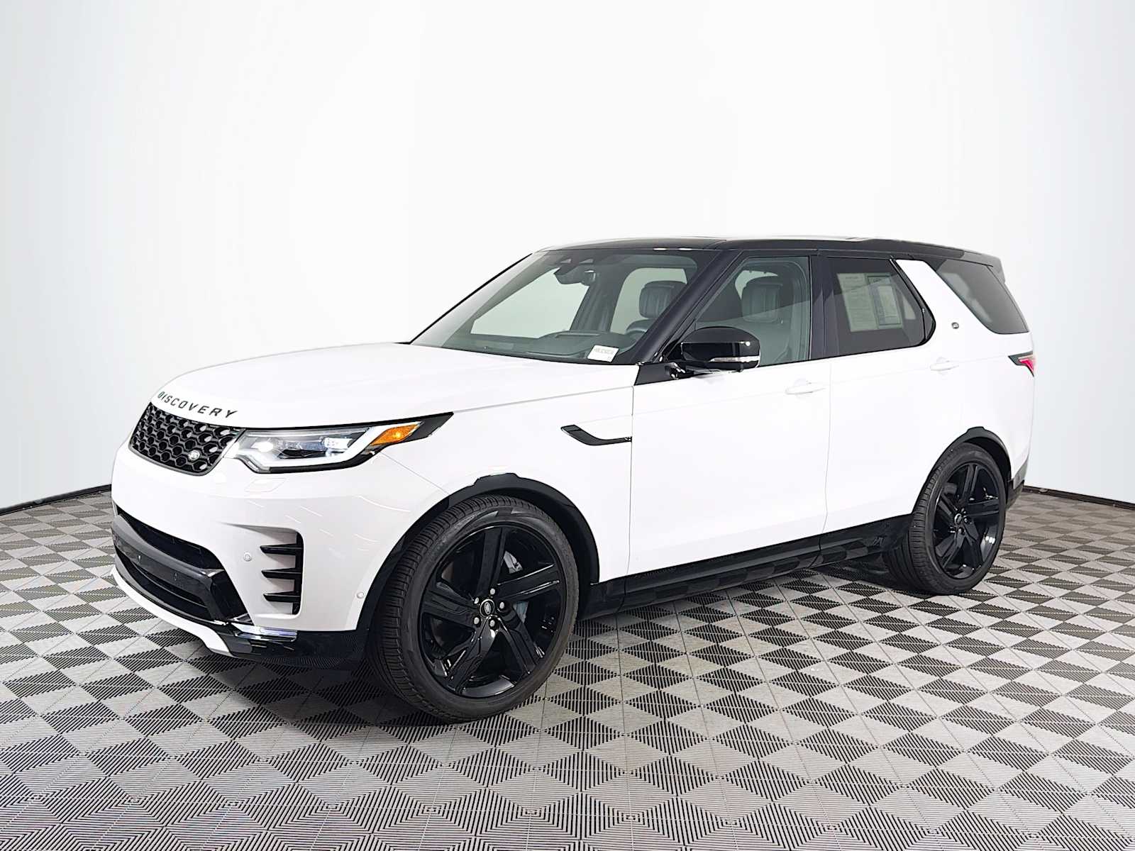 2025 Land Rover Discovery