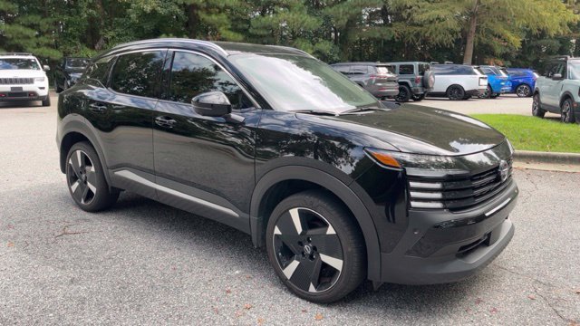 Used 2025 Nissan Kicks SR SUV
