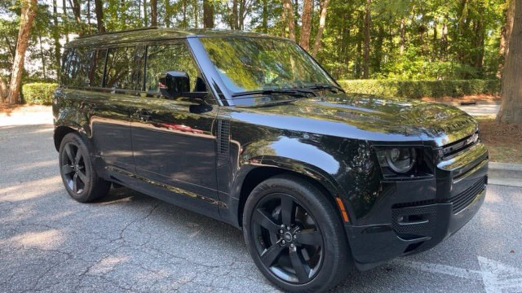 Used 2025 Land Rover Defender X-Dynamic SE SUV