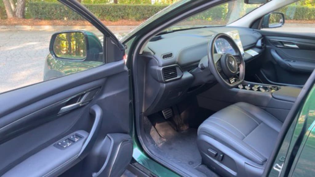 Used 2025 Vinfast VF 8 Eco SUV