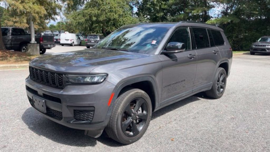 Used 2023 Jeep Grand Cherokee L Altitude SUV