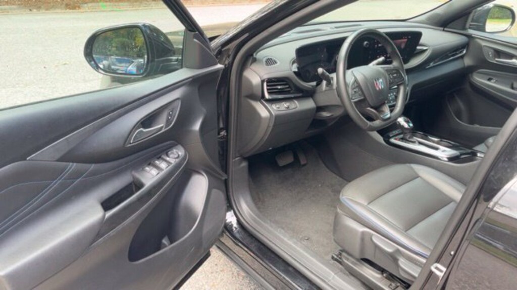 Used 2025 Buick Envista Sport Touring SUV