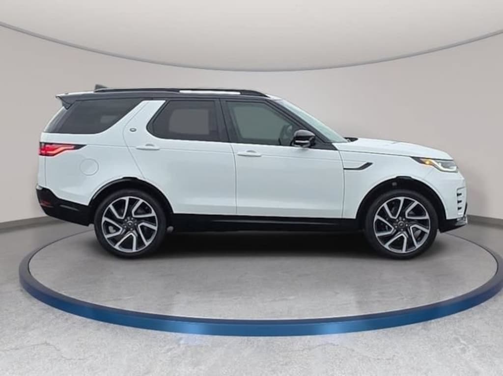 Used 2025 Land Rover Discovery Metropolitan Edition SUV
