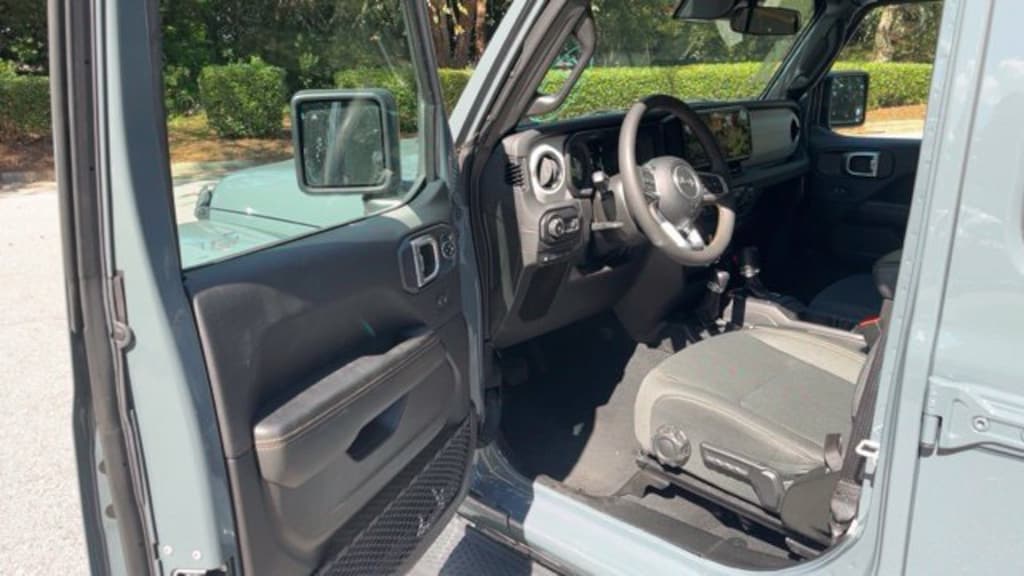 Used 2024 Jeep Wrangler 4xe Sahara SUV